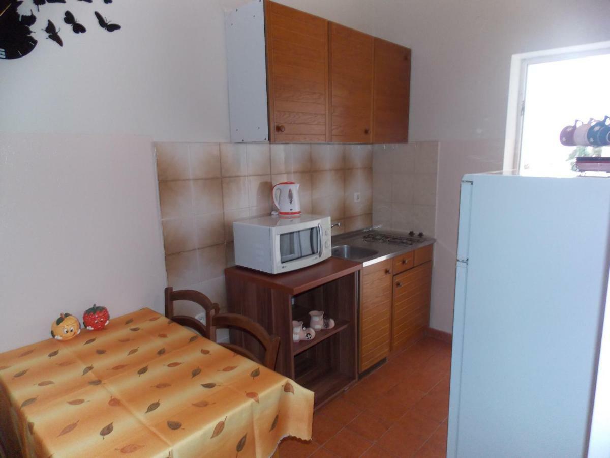 Apartmani Adriatic Ana Novalja Kamer foto