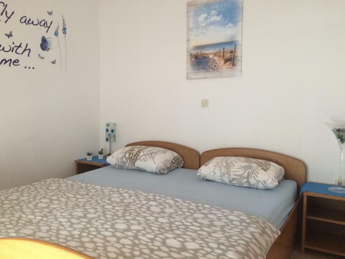 Apartmani Adriatic Ana Novalja Kamer foto