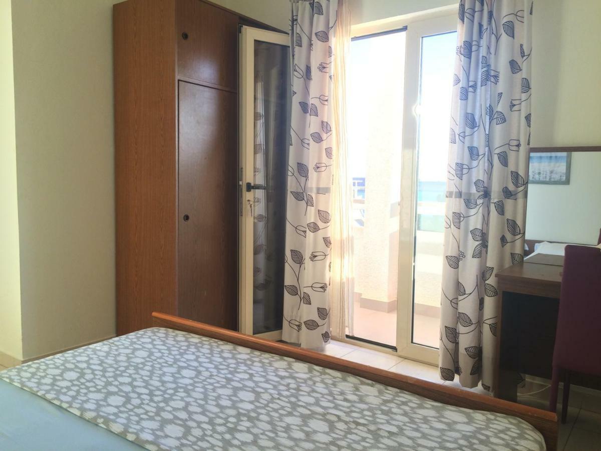 Apartmani Adriatic Ana Novalja Buitenkant foto